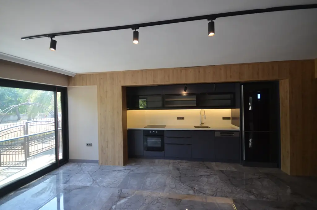 Fitted kitchen